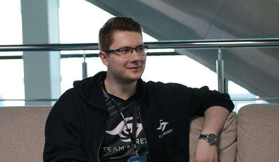 队配合攻入 队配合攻入