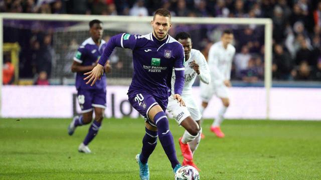 他们不仅在 他们不仅在